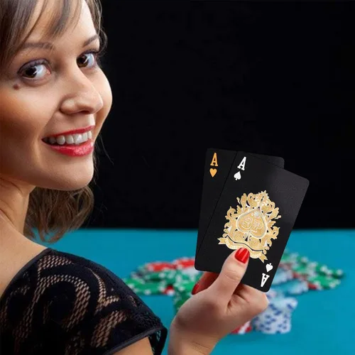 Vista 2 de EAY Juego de Cartas Impermeables con Diamante en Negro, Cartas para Póker, Baraja de Cartas (Negro)