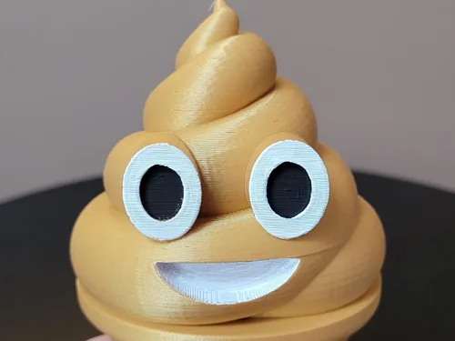 Vista 8 de Znet3D Trofeo Emoji Poop – 6 pulgadas de alto – Con un emoji de caca sólida en un pilar con ojos y boca pintados – Premio o regalo perfecto – Hecho