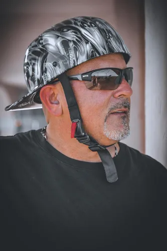 Vista 7 de Global Vision Hercules 7 24 - Gafas de sol fotocromáticas de seguridad para motocicleta, montura negra, lente de espejo azul, certificado ANSI Z87.1