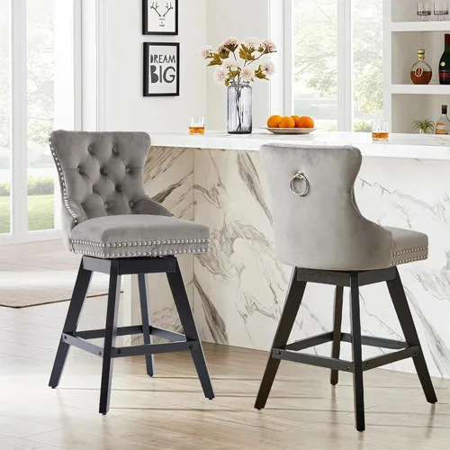 Vista 299 de SoarFlash Juego de 2 taburetes de bar tapizados de terciopelo moderno con patas de madera, botones acolchados, cabeza de clavo cromada, asiento