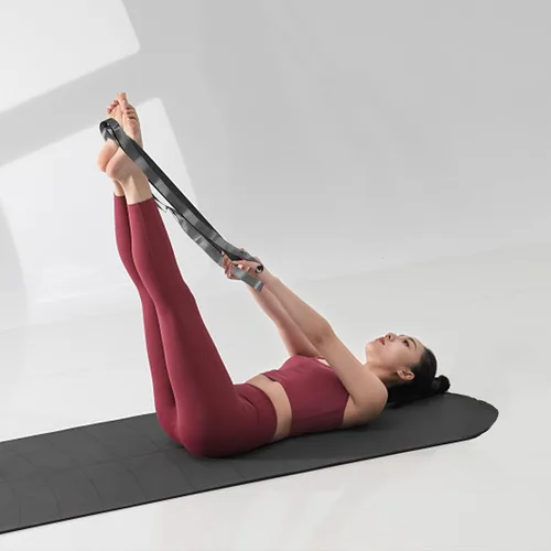 Vista 6 de SANKUU - Correas de yoga para estiramiento con 12 bucles, póster de entrenamiento, correas para estiramiento, equipo de terapia física, bandas