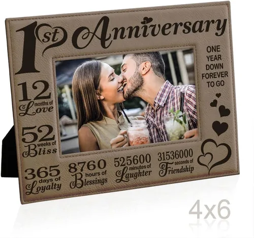 Vista 4 de KATE POSH Marco de fotos de cuero grabado para el primer aniversario – Regalos para pareja, regalos para él, regalo para ella, aniversario de papel