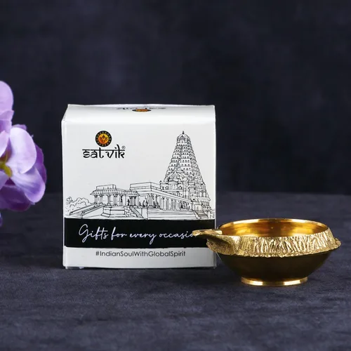 Vista 4 de SATVIK Set of 2 - Pure Brass Kuber Diya for Diwali Decoration Traditional Puja Oil Lamp for Home Temple Brass Diya for Diwali Pooja & Festive Use
