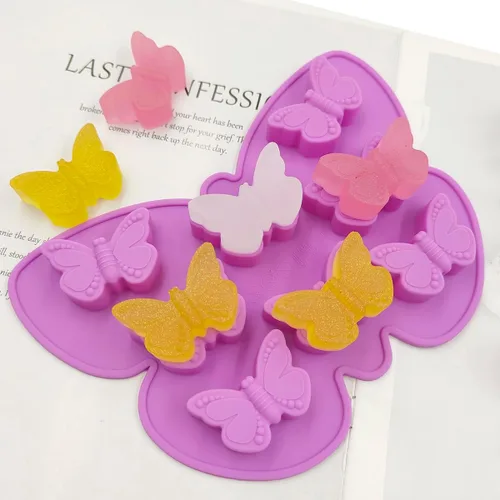 Vista 2 de YuCool - 3 moldes de silicona con forma de mariposa para chocolate, antiadherentes Color:Pink,Blue,Purple,food grade silicone,suitable for ovens