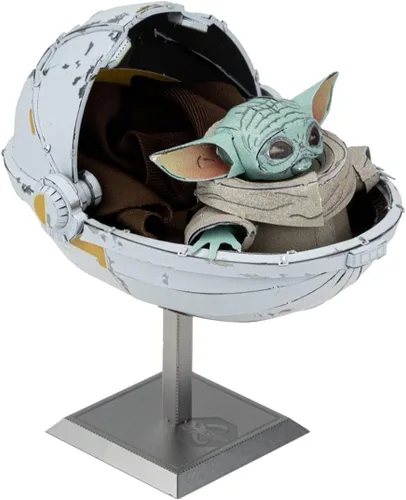 Vista 7 de Fascinations Metal Earth Premium Series Star Wars Mandalorian The Child Kit de modelo de metal 3D con pinzas