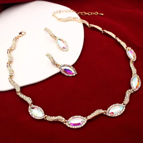 Vista 3 de Juego de joyas de boda de cristal austriaco para mujer, gargantilla de serpiente, collar y aretes colgantes para dama de honor
