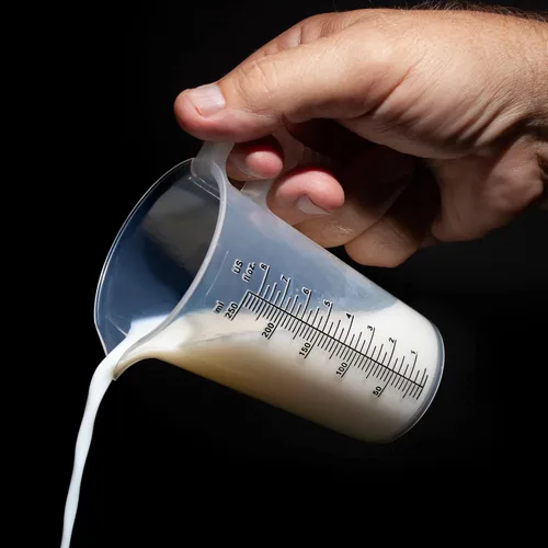 Vista 3 de Jarra de medición de 1 taza de 8 onzas con práctica tabla de conversión – Grado alimenticio – Ideal para cocinar, aficiones en el hogar, acuarios