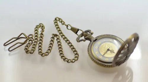 Vista 2 de CoolRings - Reloj de bolsillo anatómico con forma de corazón, estilo antiguo, tono bronce con cadena para hombre o mujer