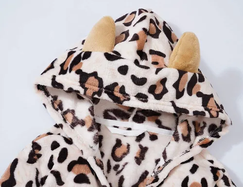 Vista 3 de Bata de baño con capucha de leopardo para niñas, de forro polar, para niños y adolescentes, talla 4T - 18