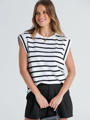 Vista 2 de WIHOLL Camisetas de manga casquillo para mujer, camisetas básicas de verano, estilo casual, ajuste holgado, moda 2024