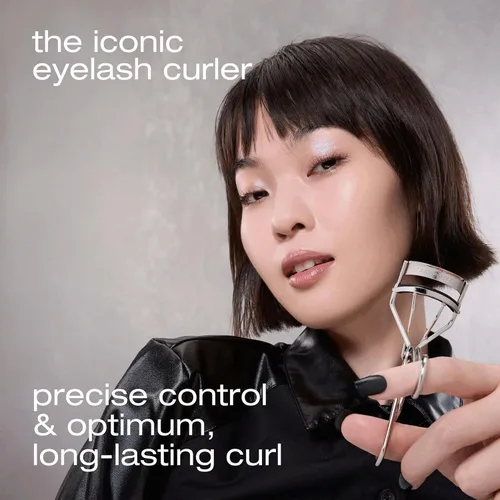 Vista 5 de Shu Uemura Iconic Eyelash Curler, Achieve Precise Control and Long-Lasting Curl - Includes Silicone Replacement Pad. Professional Makeup Artist Tool