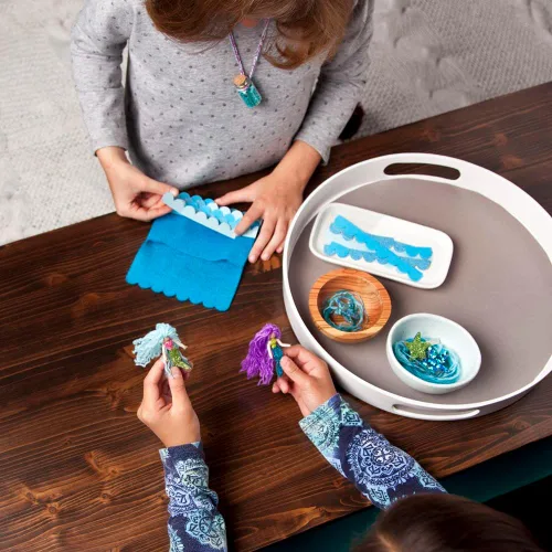 Vista 4 de Craft-tastic Kit de sirenas I Love - El kit de manualidades incluye 6 proyectos temáticos de sirena