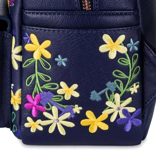 Vista 2 de Loungefly Disney Parks Luisa Madrigal Mini Mochila - Encanto, Moderno