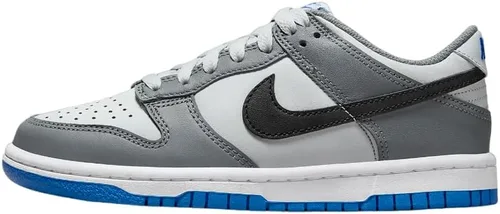 Vista 44 de Nike Kid's Dunk Low Sneaker