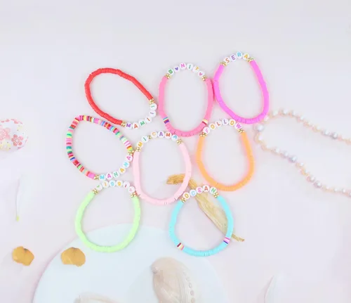 Vista 3 de Juego de 8 pulseras Karol G de la amistad para mujeres y niñas, Manana Sera Bonito Karol G Concierto trajes pulseras joyería para fans, Plástico