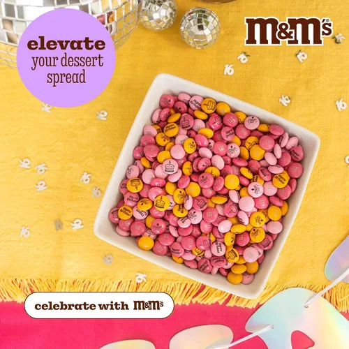Vista 6 de M&M'S - Dulce de chocolate con leche para cumpleaños de 16 años, 2 libras de dulces a granel, perfectos para regalos de cumpleaños, cupcakes