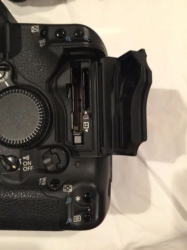 Vista 6 de Canon Cámara DSLR EOS 1D Mark II N (solo cuerpo) (Modelo antiguo)