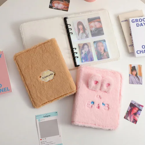 Vista 2 de WAYUTO Carpeta de tarjetas fotográficas Kpop de dibujos animados de felpa con 30 páginas interiores, álbum de tarjeta fotográfica Kpop, libro