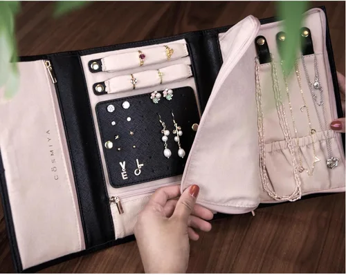 Vista 7 de COSMIYA Joyero de viaje personalizado con inicial, regalos personalizados con monograma para mujeres, regalos de dama de honor, organizador de joyas