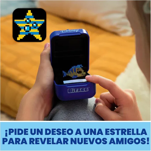 Vista 7 de Bitzee, Disney con 30 personajes interactivos en el interior, reacciona a deslizamientos, inclinaciones y toques, juguetes de Disney y regalos