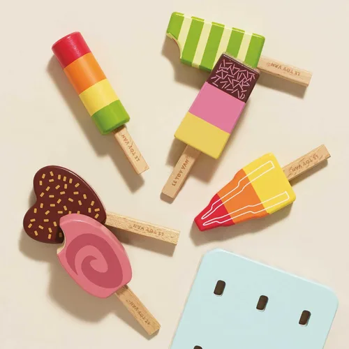 Vista 2 de Le Toy Van Honeybake Collection - Juego de paletas de hielo, juguetes de madera de primera calidad para niños a partir de 3 años (TV284)