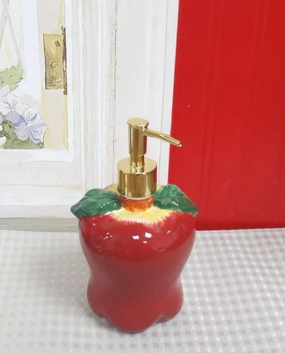 Vista 3 de Colección de recipientes de manzana roja Tuscany de ACK
