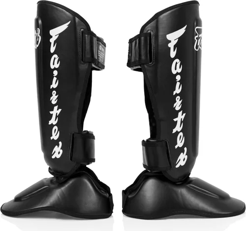 Vista 3 de Fairtex Espinilleras SP7 Muay Thai para hombres, mujeres y niños Espinilleras fabricadas con cuero Syntek y son de primera calidad, ligeras