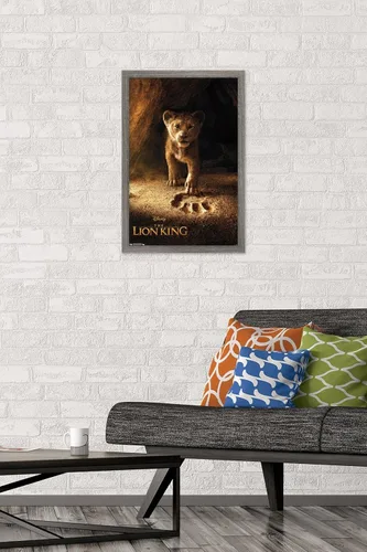Vista 2 de Trends International Disney The Lion King - Póster de pared de Simba de una hoja, 14.725 x 22.375 pulgadas, versión enmarcada de madera de granero