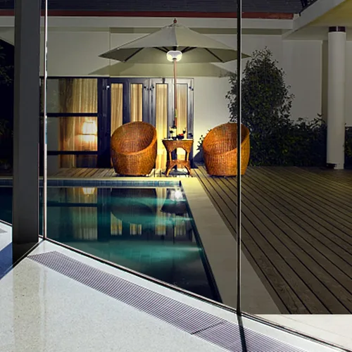 Vista 4 de LUXSWAY Luz de sombrilla de patio que cambia de color, funciona con pilas, color blanco