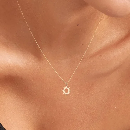Vista 2 de Collar de sol de oro sólido de 14 quilates Collar de oro amarillo de 14 quilates para mujer Collar con colgante de sol Joyería delicada