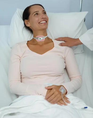 Vista 5 de Paquete de 3 almohadillas para traqueotomía, fundas reutilizables para tubo de traqueotomía, almohadillas de soporte para tubo de traqueotomía, Rosa