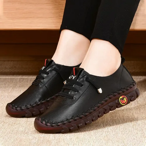 Vista 3 de AngryMonkey Mocasines planos de cuero para mujer, hechos a mano, antideslizantes, buen soporte de arco, transpirables, parte inferior suave