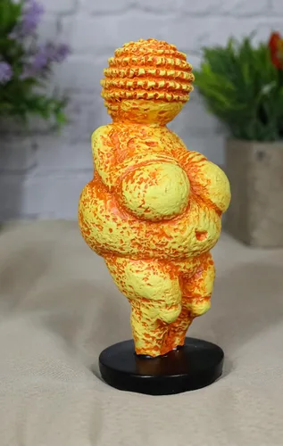 Vista 6 de Ebros Gift Venus of Willendorf Reproducción del Paleolítico Edad de Piedra Artefacto Estatua de Museo Decoración Mini Escultura 4.75" de Alto Dioses