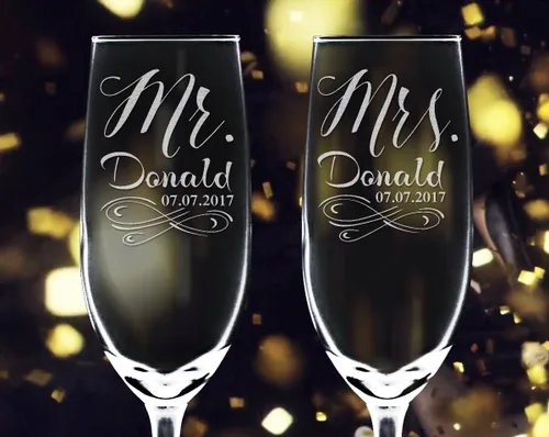 Vista 4 de Infinity Mr Mrs - Juego de 2 copas de boda de champán grabadas personalizadas para parejas, regalo de despedida de soltera para novias