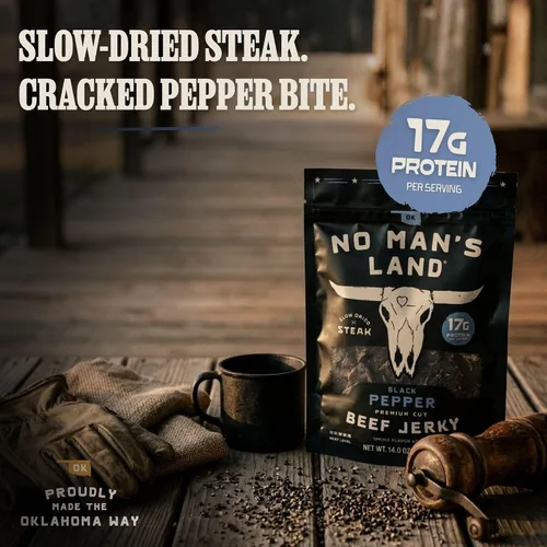 Vista 6 de No Mans Land Beef Jerky - Pimienta negra Tiras de carne seca secadas lentamente, ahumadas y sazonadas Bocadillo de carne de res alto