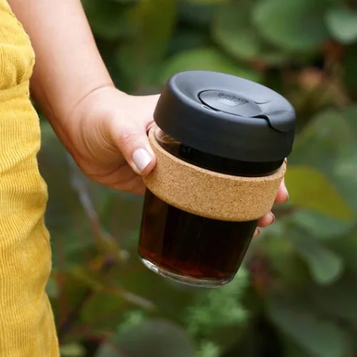 Vista 5 de KeepCup Brew Cork - Taza de café reutilizable de vidrio templado y corcho natural, M 12 oz/340 ml - Negro