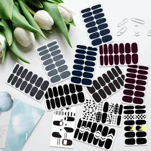 Vista 4 de 16 hojas de envolturas de uñas negras adhesivas en tiras de esmalte de uñas, tiras de gel autoadhesivas, calcomanías de esmalte de uñas sólidas