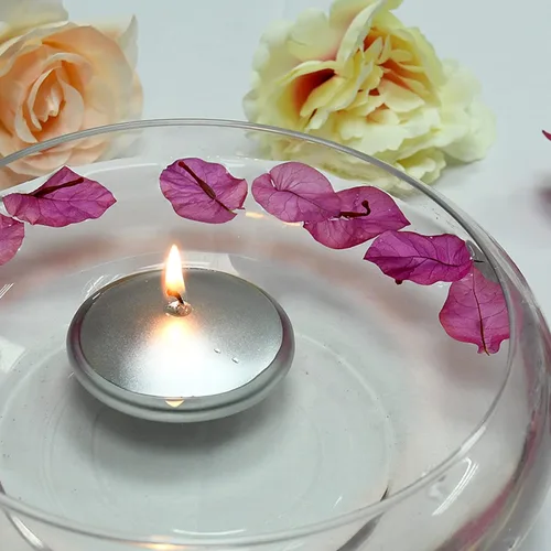 Vista 4 de Zest Candle Velas flotantes plateadas metálicas de 3 pulgadas