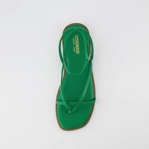 Vista 6 de CUSHIONAIRE Sandalia plana con tiras Vida para mujer + espuma viscoelástica y anchos disponibles