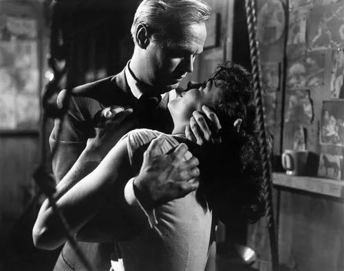 Vista 3 de Pickup on South Street The Criterion Collection Blu-ray