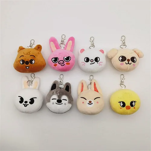 Vista 2 de Llavero Stray Kids 2 piezas SKZOO con personajes de peluche y llavero acrílico para mujeres y niñas