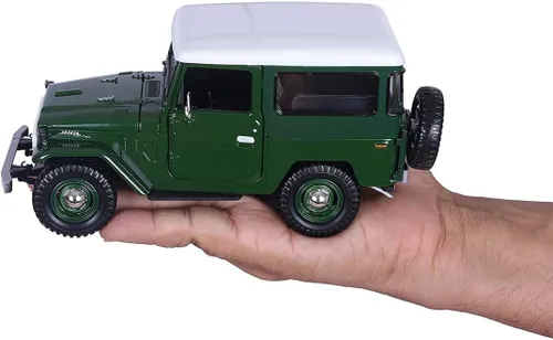 Vista 4 de Toyota FJ40 Verde Oscuro con Top Blanco 1/24 Diecast Model Car by Motormax