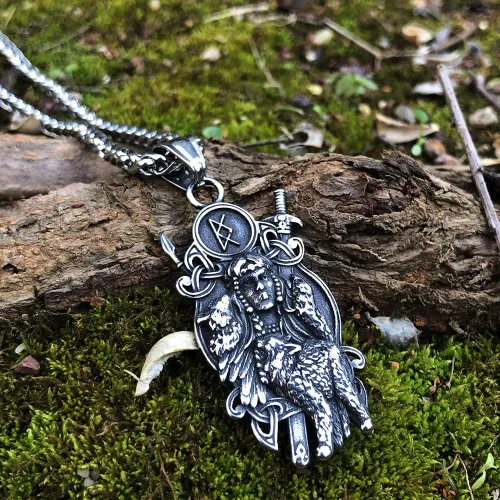 Vista 2 de GuoShuang Collar vikingo con panel nórdico de valquiria freya para hombre, regalo vikingo, joyería colgante vikinga de acero inoxidable, Acero
