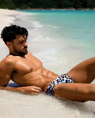 Vista 12 de Bang Men's Swimwear - Swim Brief - Premium Swimsuit w/Removable Pouch