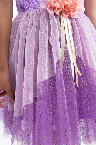 Vista 4 de Little Adventures Rapunzel - Vestido de fiesta de princesa, lavable a máquina, disfraz de juego de simulación para niños, sin purpurina