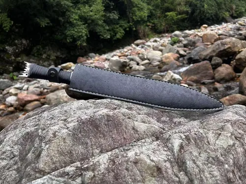 Vista 5 de Espada medieval con hoja de acero azul y funda de cuero, 24 pulgadas