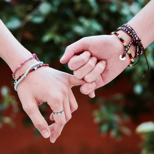 Vista 5 de Anillos giratorios de acero inoxidable de titanio con estrella de luna negra para mujeres y hombres, delicados antiansiedad, alivio del estrés
