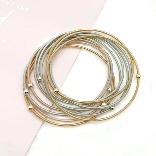Vista 5 de YANCHUN 10 pulseras de cuerda de guitarra para mujer, pulseras de hilo en capas, pulseras elásticas plateadas, pulseras de oro, joyería