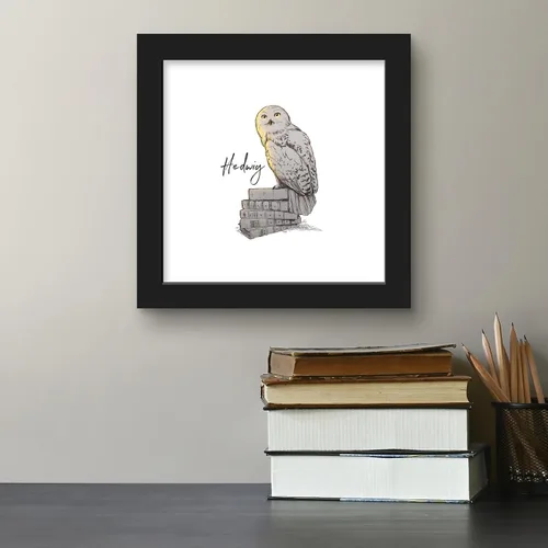 Vista 4 de Gallery Pops Harry Potter - Arte de pared Glimmer Hedwig, versión enmarcada negra, 12 x 12 pulgadas Versión con marco negro