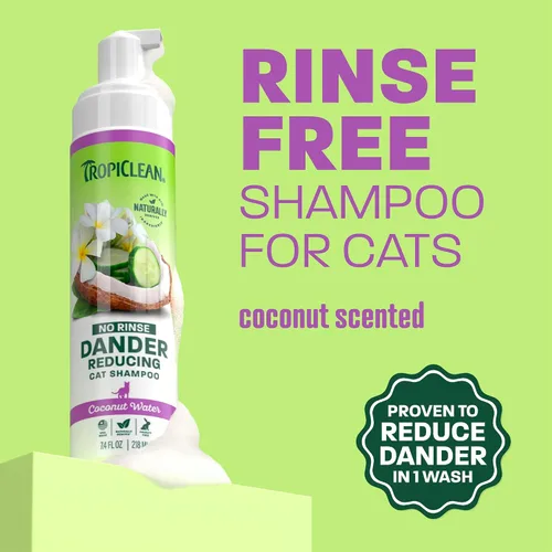 Vista 2 de TropiClean Champú sin enjuague sin agua para gatos Tratamiento para la caspa Champú seco hidratante para pieles secas Fabricado en EE. UU.
